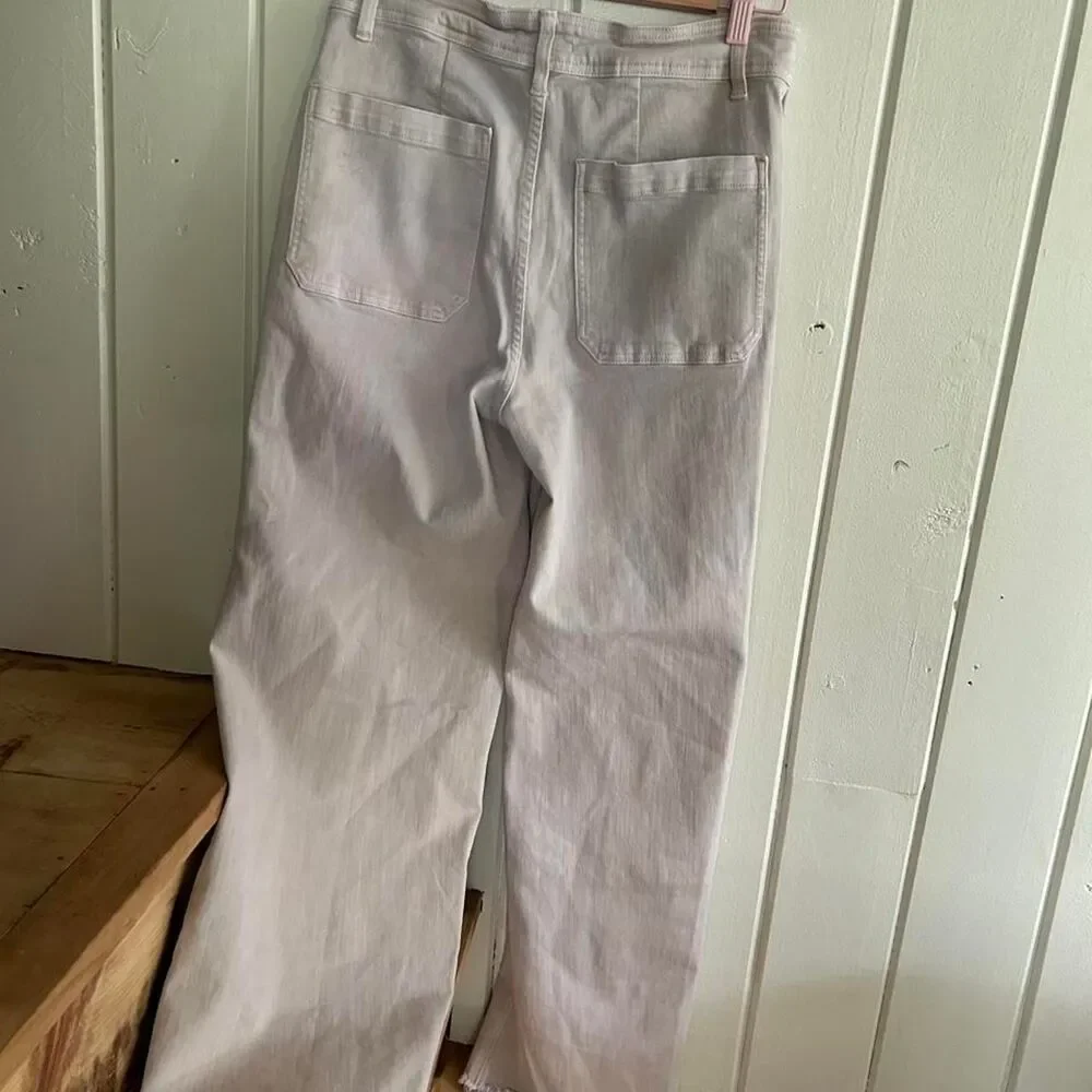 Oat Wide Leg Jeans with frayed hem and square pockets size 10